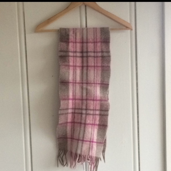 Wool Scarf - Picture 1 of 2